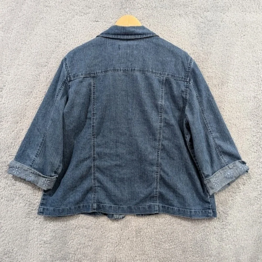 Alfred Dunner Denim Shacket Women's‎ 18 Blue Embroidered 3/4 Sleeve Button Up